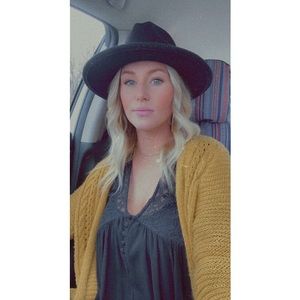 Meet your Posher, Jaymi